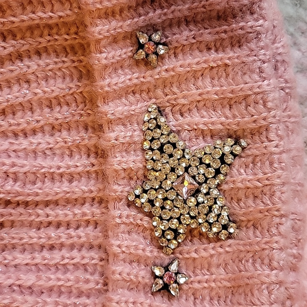 New Victoria's Secret Hat and scarf in box - Picture 3 of 7
